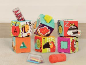 B.Toys Klocki materiałowe z sorterami aBc Block Party 6m+