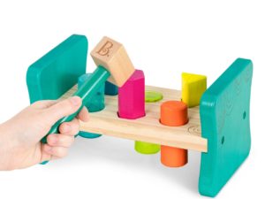 B.Toys przebijanka wbijanka drewniany sorter z młotkiem Colorful Pound & Play