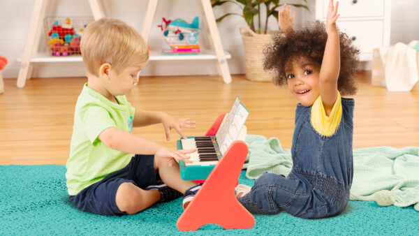 B.Toys Drewniane pianino dla dzieci Mini Maestro