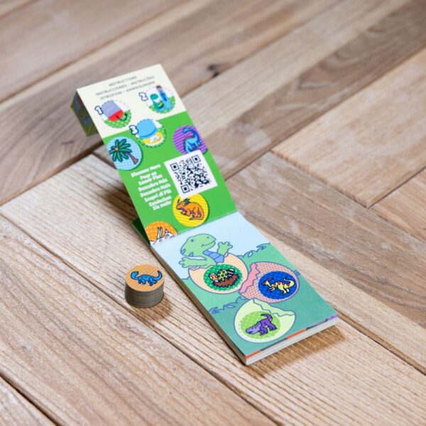 Melissa and Doug Notesik z naklejkami uzupełniającymi Sticker WOW! Dinozaur